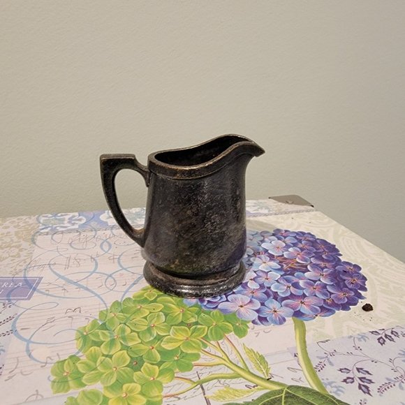 Vintage Wallace Small Metal Creamer Jug - Picture 2 of 6